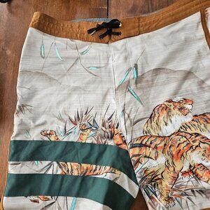 Hurley Beachside Islander tiger print surfer vacay board shorts swimsuit 31